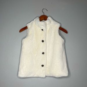 Hanna Andersson Girls White Fluffy Faux Fur Vest F